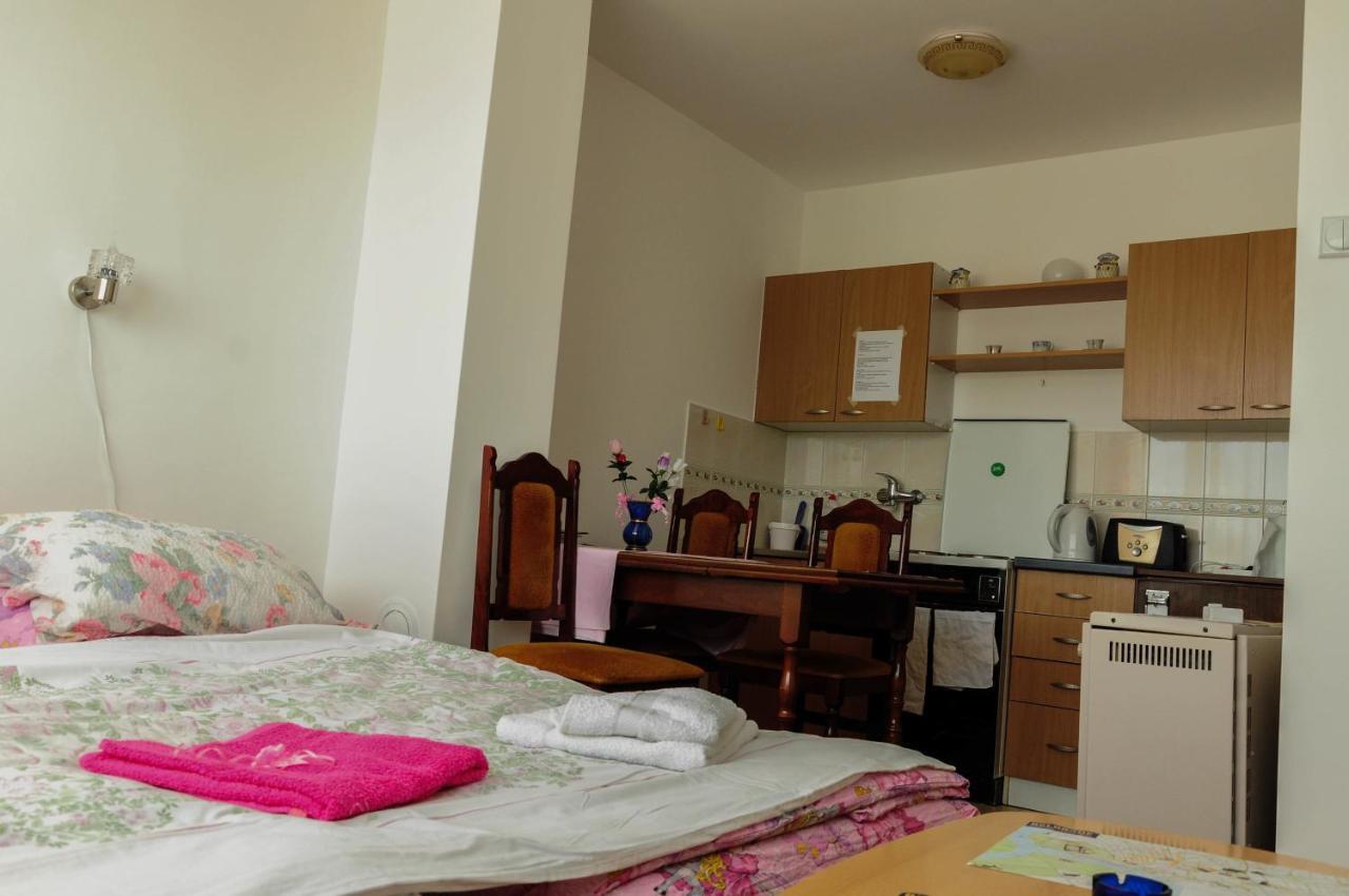 Apartment Daca Stan Белград Стая снимка